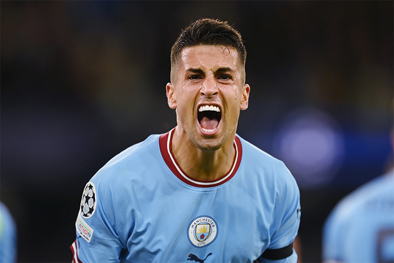 hau-ve-canh-hay-nhat-the-gioi-joao-cancelo